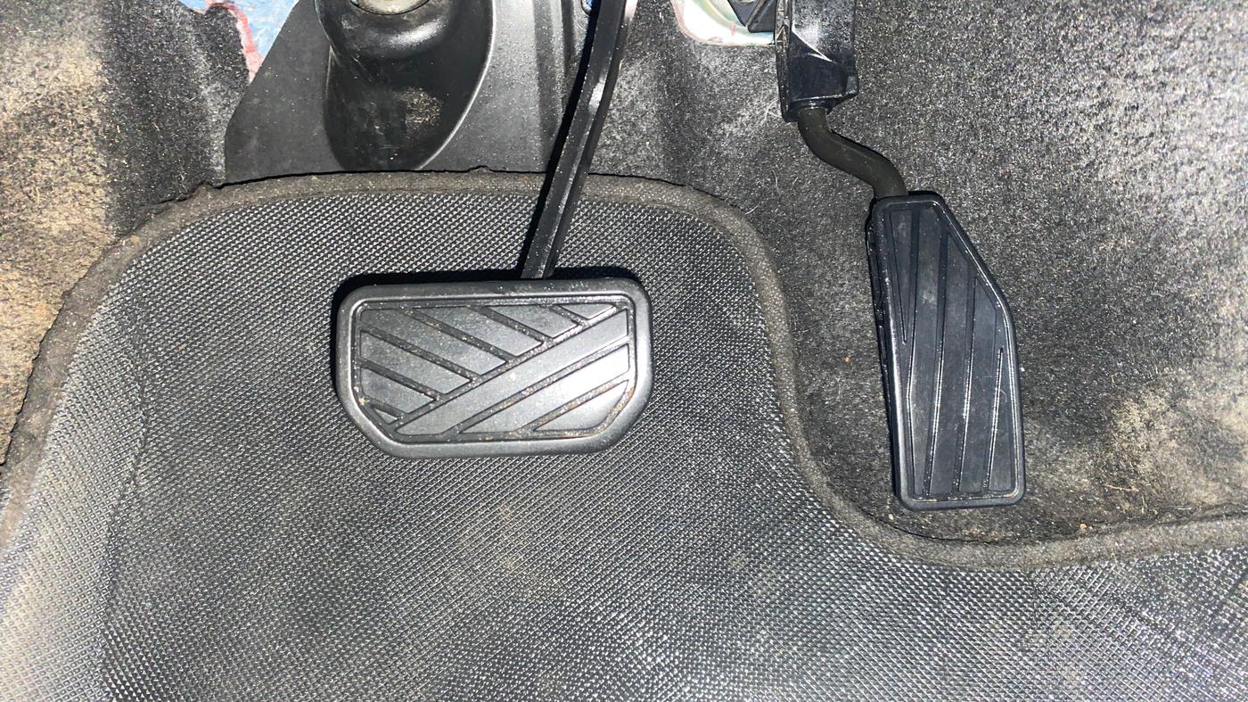 2020 Maruti IGNIS ALPHA 1.2 AMT, Petrol, Automatic, 30,440 km, Pedals