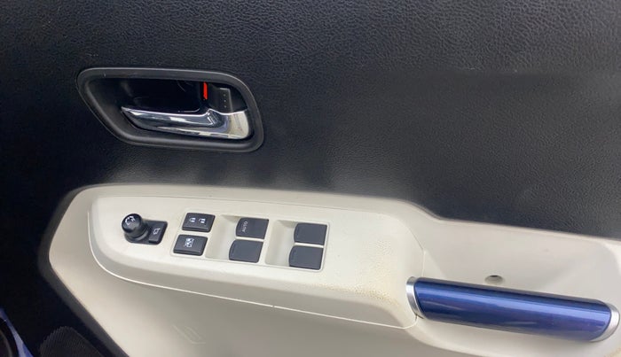 2020 Maruti IGNIS ALPHA 1.2 AMT, Petrol, Automatic, 30,363 km, Driver Side Door Panels Control