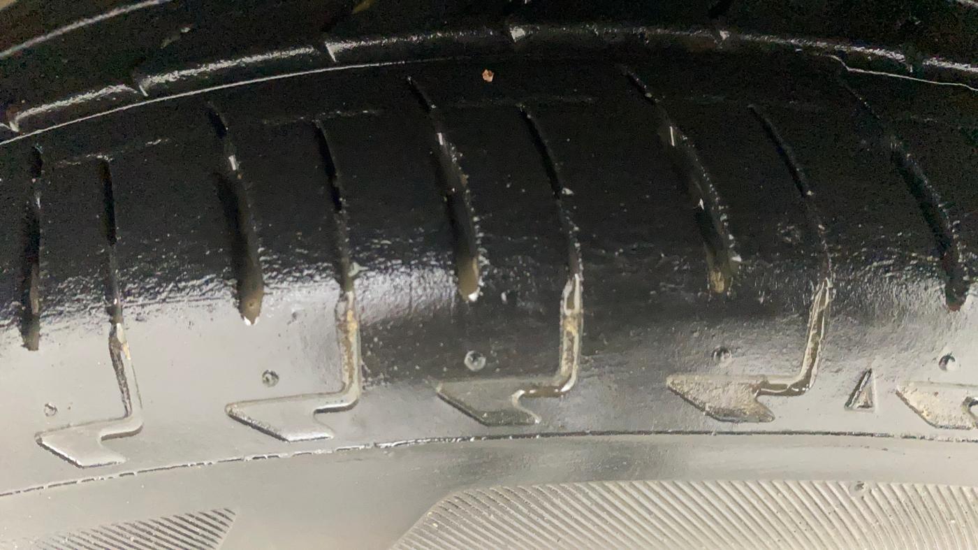 2020 Maruti IGNIS ALPHA 1.2 AMT, Petrol, Automatic, 30,440 km, Left Front Tyre Tread