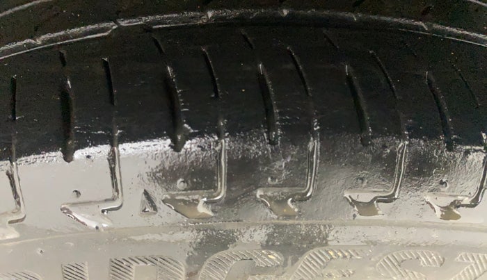 2020 Maruti IGNIS ALPHA 1.2 AMT, Petrol, Automatic, 30,363 km, Left Rear Tyre Tread