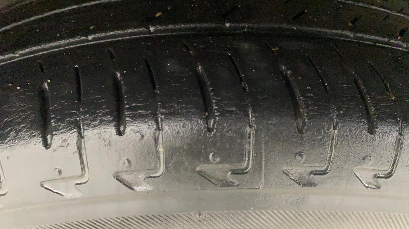 2020 Maruti IGNIS ALPHA 1.2 AMT, Petrol, Automatic, 30,440 km, Right Rear Tyre Tread