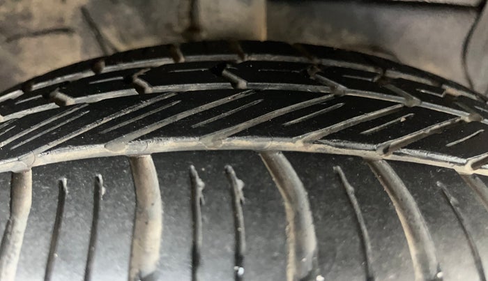 2019 Hyundai NEW SANTRO SPORTZ AMT, Petrol, Automatic, 76,146 km, Right Front Tyre Tread