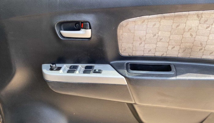 2013 Maruti Wagon R 1.0 VXI, Petrol, Manual, 69,977 km, Driver Side Door Panels Control