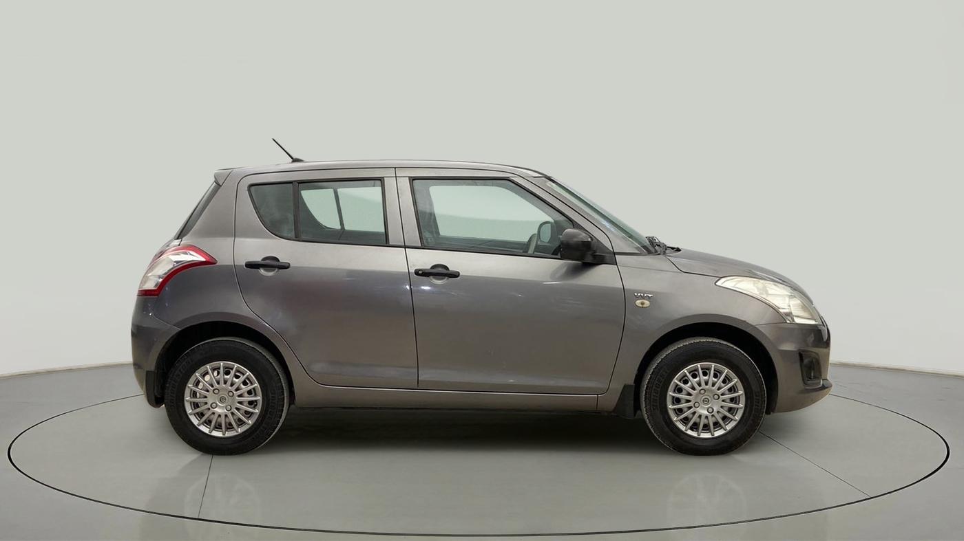 2017 Maruti Swift LXI (O), Petrol, Manual, 44,685 km, Right Side View
