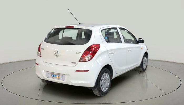 2013 Hyundai i20 MAGNA 1.2, Petrol, Manual, 32,553 km, Right Back Diagonal