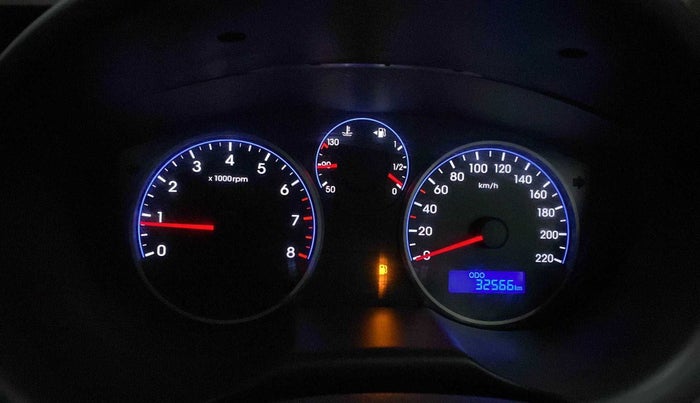 2013 Hyundai i20 MAGNA 1.2, Petrol, Manual, 32,553 km, Odometer Image