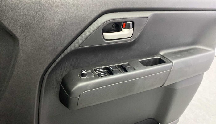 2021 Maruti New Wagon-R VXI 1.0, Petrol, Manual, 21,643 km, Driver Side Door Panels Control