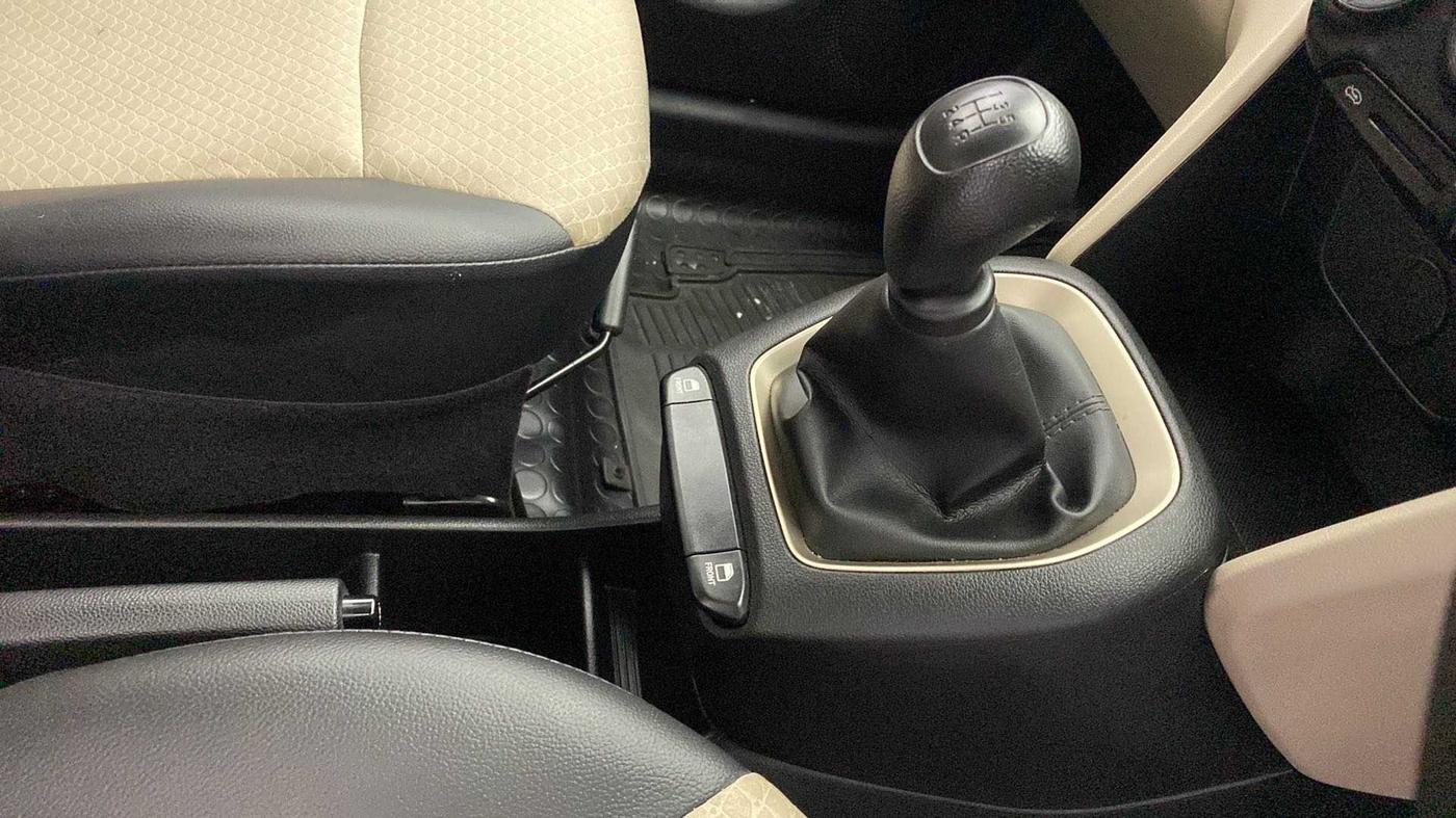 2020 Hyundai NEW SANTRO ERA EXECUTIVE, Petrol, Manual, 52,093 km, Gear Lever
