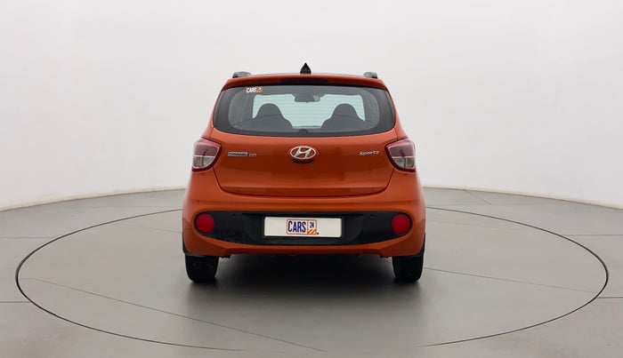 2018 Hyundai Grand i10 SPORTZ AT 1.2 KAPPA VTVT, Petrol, Automatic, 70,727 km, Back/Rear