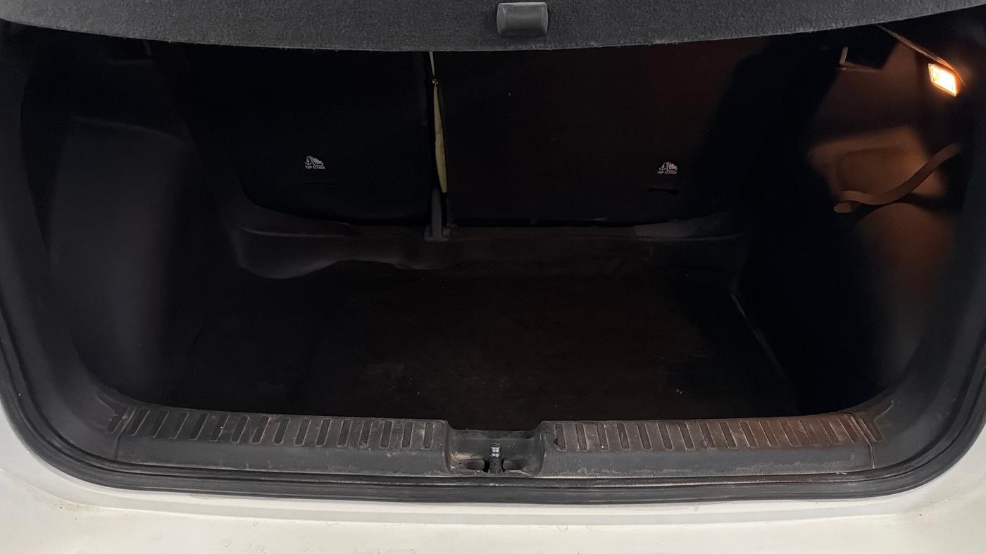 2021 Volkswagen TAIGUN TOPLINE 1.0 TSI AT, Petrol, Automatic, 87,210 km, Boot Inside