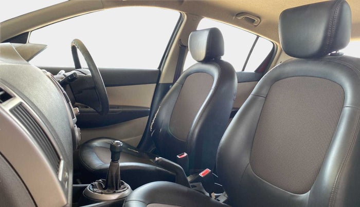 2013 Hyundai i20 MAGNA 1.2, Petrol, Manual, 59,232 km, Right Side Front Door Cabin