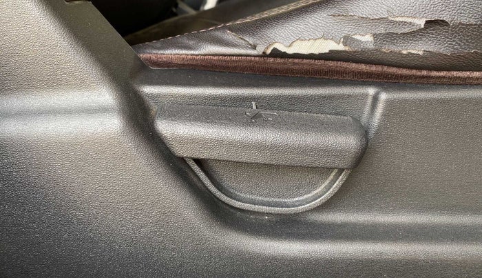 2013 Hyundai i20 MAGNA 1.2, Petrol, Manual, 59,232 km, Driver Side Adjustment Panel