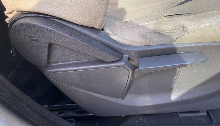 2015 Ford Ecosport TREND+ 1.5L DIESEL, Diesel, Manual, 76,976 km, Driver Side Adjustment Panel