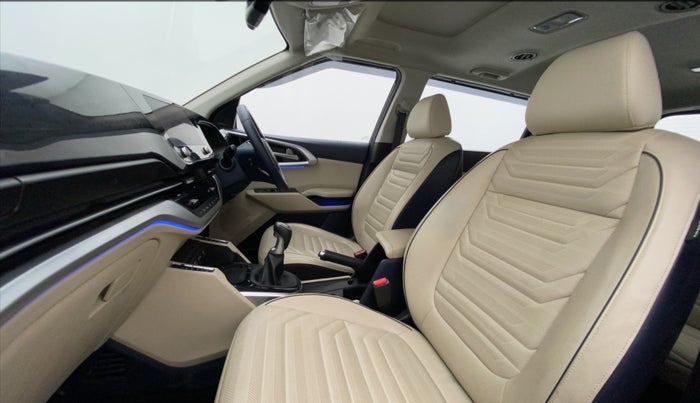 2022 KIA CARENS LUXURY PLUS 1.4 PETROL 6 STR, Petrol, Manual, 12,669 km, Right Side Front Door Cabin