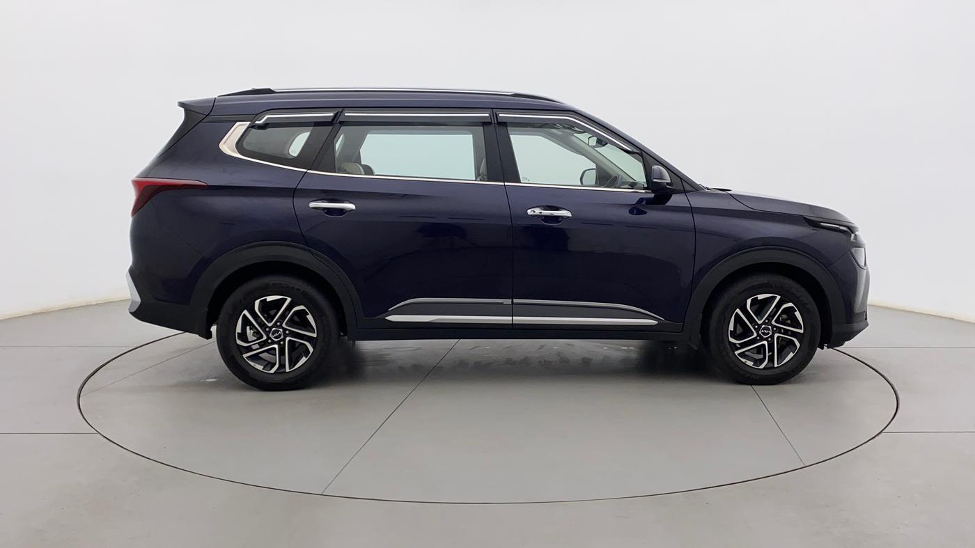 2022 KIA CARENS LUXURY PLUS 1.4 PETROL 6 STR, Petrol, Manual, 12,669 km, Right Side View