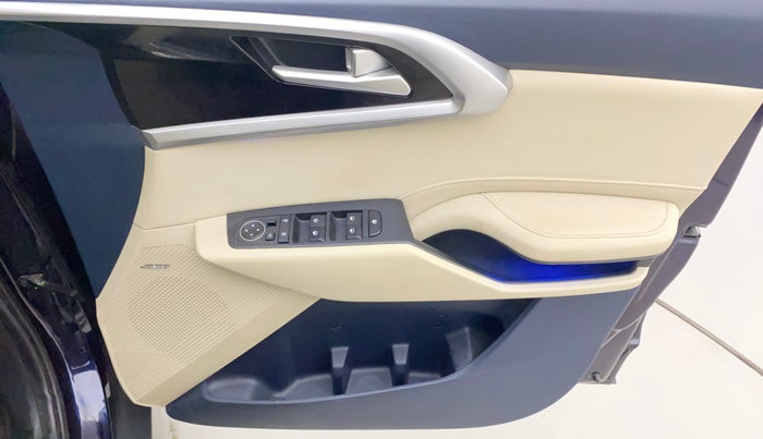 2022 KIA CARENS LUXURY PLUS 1.4 PETROL 6 STR, Petrol, Manual, 12,669 km, Driver Side Door Panels Control