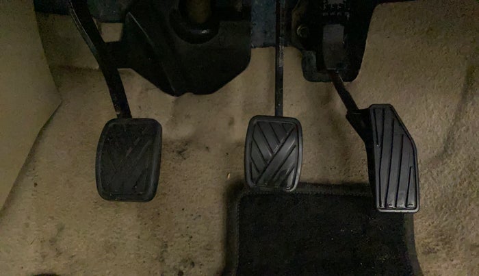 2022 Maruti Dzire VXI CNG, CNG, Manual, 39,661 km, Pedals