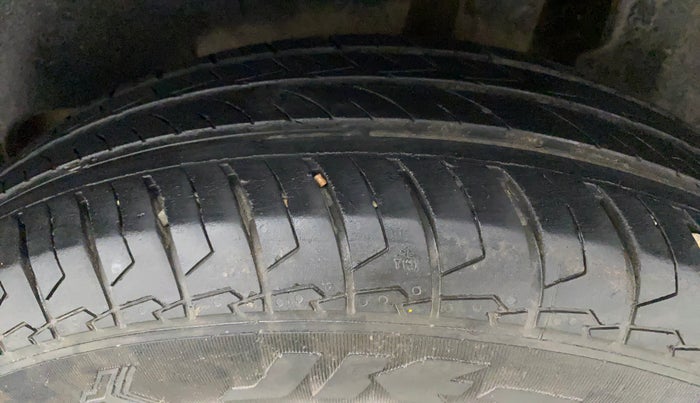 2022 Maruti Dzire VXI CNG, CNG, Manual, 39,661 km, Left Rear Tyre Tread