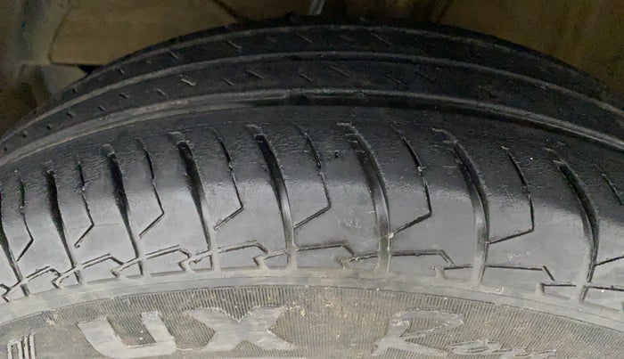 2022 Maruti Dzire VXI CNG, CNG, Manual, 39,661 km, Left Front Tyre Tread