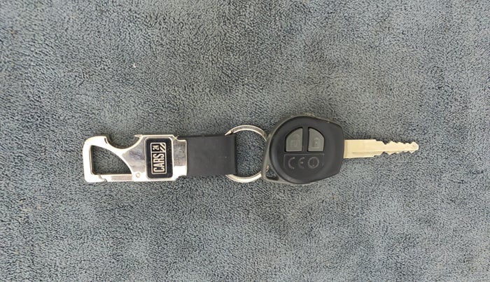 2022 Maruti Dzire VXI CNG, CNG, Manual, 39,661 km, Key Close Up