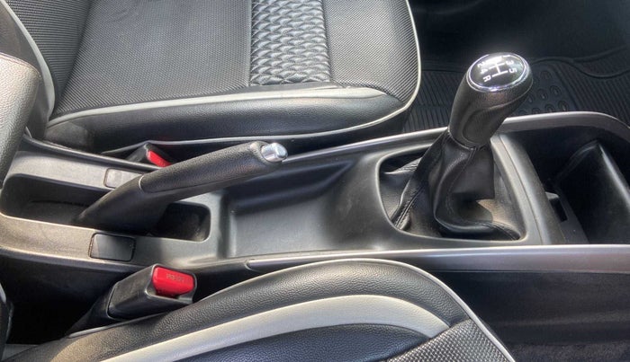 2020 Maruti Baleno DELTA PETROL 1.2, Petrol, Manual, 45,755 km, Gear Lever