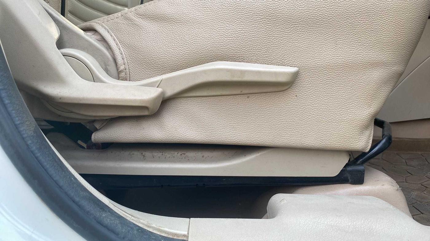 2019 Maruti Dzire VXI, Petrol, Manual, 59,029 km, Driver Side Adjustment Panel