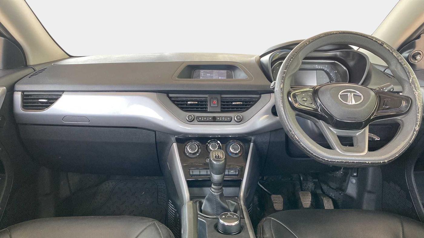 2022 Tata NEXON XM SUNROOF PETROL, Petrol, Manual, 51,710 km, Dashboard