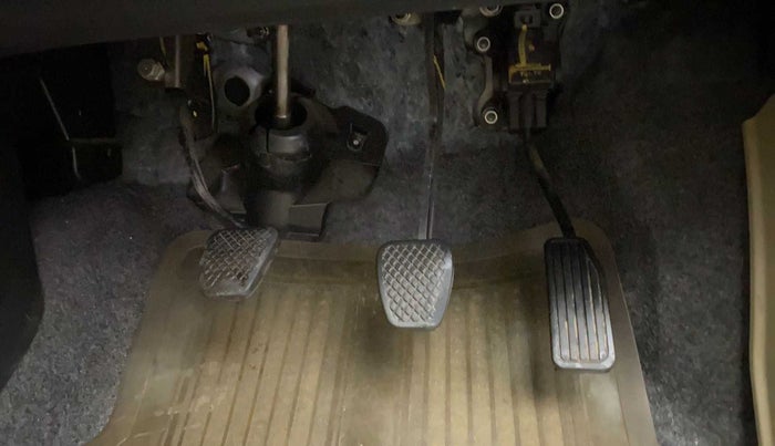 2013 Honda Brio S MT, Petrol, Manual, 44,781 km, Pedals