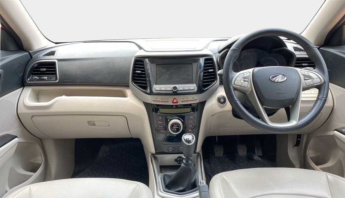 2021 Mahindra XUV300 W8(O) 1.2 PETROL DUAL TONE, Petrol, Manual, 22,527 km, Dashboard