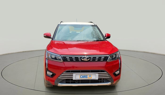 2021 Mahindra XUV300 W8(O) 1.2 PETROL DUAL TONE, Petrol, Manual, 22,527 km, Front