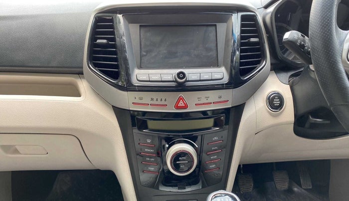2021 Mahindra XUV300 W8(O) 1.2 PETROL DUAL TONE, Petrol, Manual, 22,527 km, Air Conditioner