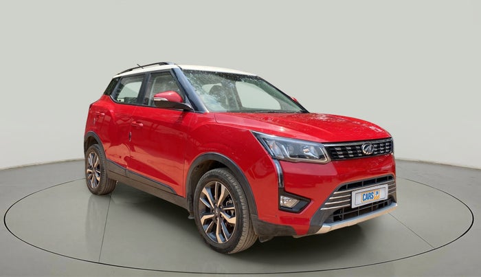 2021 Mahindra XUV300 W8(O) 1.2 PETROL DUAL TONE, Petrol, Manual, 22,527 km, SRP