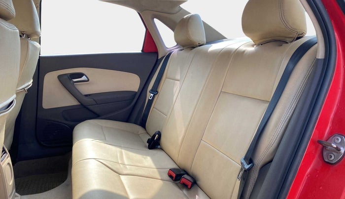 2010 Volkswagen Vento TRENDLINE 1.6, Petrol, Manual, 71,366 km, Right Side Rear Door Cabin
