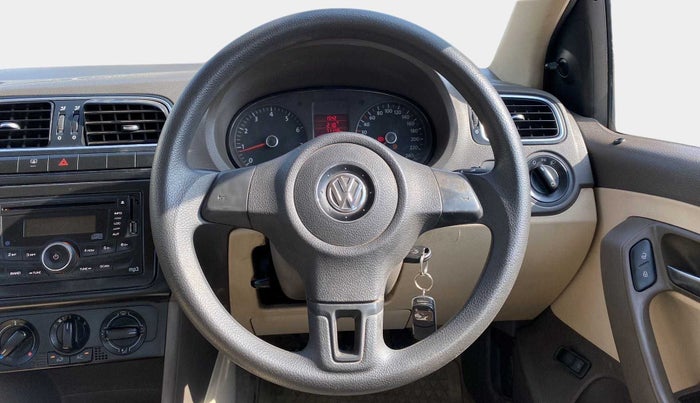 2010 Volkswagen Vento TRENDLINE 1.6, Petrol, Manual, 71,366 km, Steering Wheel Close Up