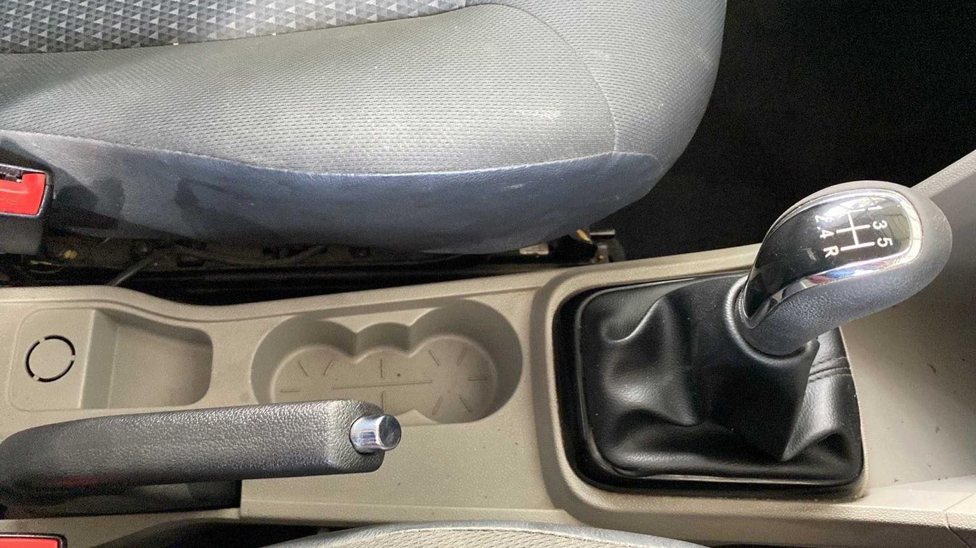2019 Tata Tiago XZ PETROL, Petrol, Manual, 20,247 km, Gear Lever