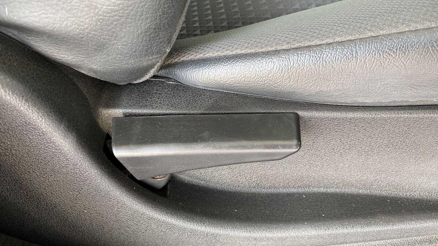 2019 Tata Tiago XZ PETROL, Petrol, Manual, 20,247 km, Driver Side Adjustment Panel