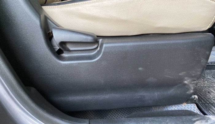 2015 Maruti Wagon R 1.0 VXI, Petrol, Manual, 90,358 km, Driver Side Adjustment Panel