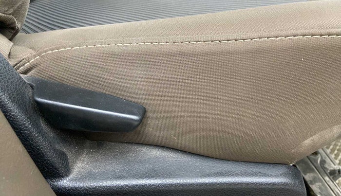 2019 Renault Duster 85 PS RXS MT DIESEL, Diesel, Manual, 51,029 km, Driver Side Adjustment Panel