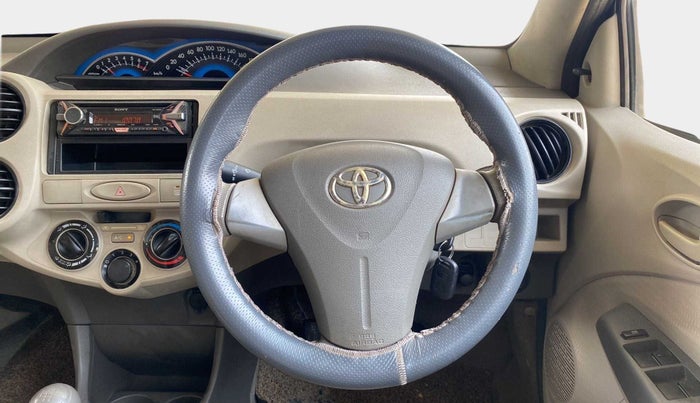 2015 Toyota Etios Liva G, Petrol, Manual, 65,361 km, Steering Wheel Close Up