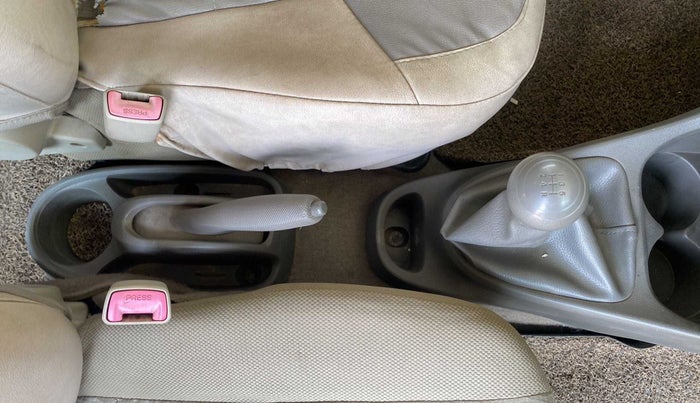 2015 Toyota Etios Liva G, Petrol, Manual, 65,361 km, Gear Lever