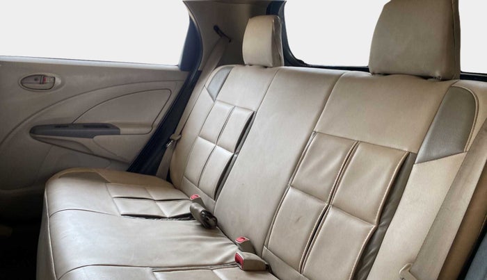 2015 Toyota Etios Liva G, Petrol, Manual, 65,361 km, Right Side Rear Door Cabin