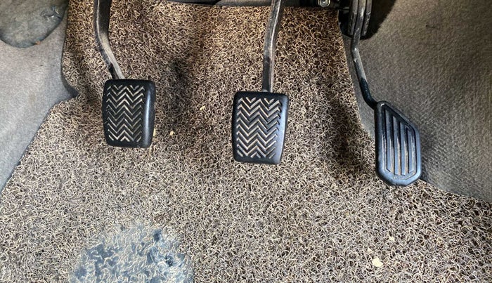 2015 Toyota Etios Liva G, Petrol, Manual, 65,361 km, Pedals