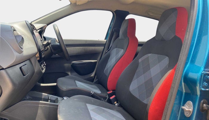 2019 Renault Kwid RXT 1.0 AMT (O), Petrol, Automatic, 17,650 km, Right Side Front Door Cabin