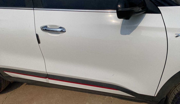 2021 KIA SELTOS GTX PLUS 1.4 PETROL DCT DUAL TONE, Petrol, Automatic, 30,414 km, Driver-side door - Minor scratches