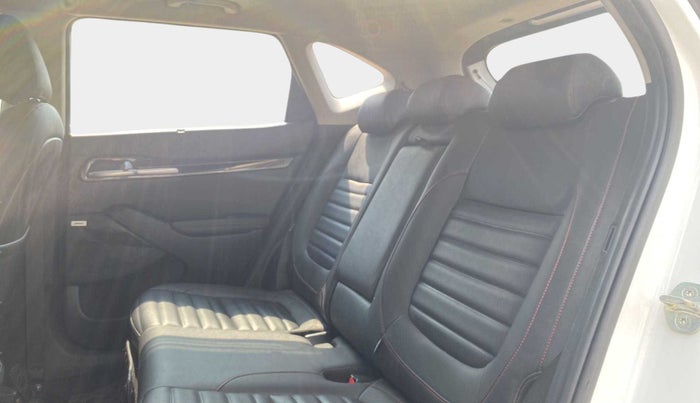 2021 KIA SELTOS GTX PLUS 1.4 PETROL DCT DUAL TONE, Petrol, Automatic, 30,414 km, Right Side Rear Door Cabin
