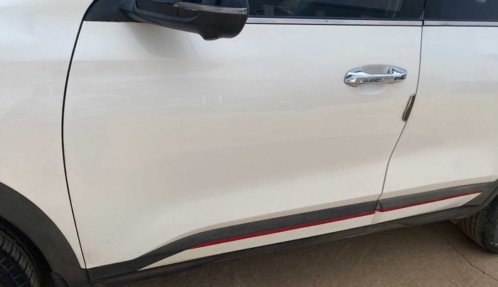 2021 KIA SELTOS GTX PLUS 1.4 PETROL DCT DUAL TONE, Petrol, Automatic, 30,414 km, Front passenger door - Minor scratches
