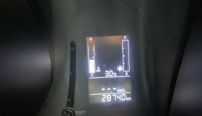 2022 Hyundai VENUE SX 1.5 CRDI, Diesel, Manual, 28,717 km, Odometer Image