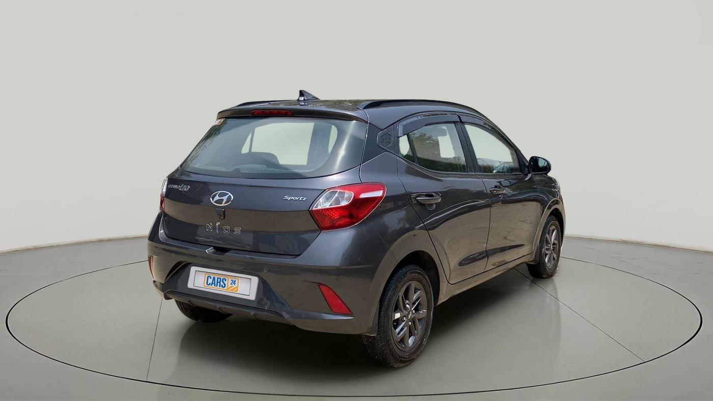 2021 Hyundai GRAND I10 NIOS SPORTZ 1.2 KAPPA VTVT, Petrol, Manual, 5,599 km, Right Back Diagonal