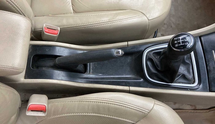 2019 Maruti Ciaz ALPHA 1.5 SHVS PETROL, Petrol, Manual, 34,967 km, Gear Lever