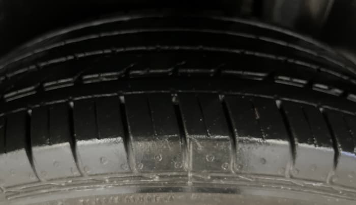 2021 MG HECTOR SUPER 1.5 PETROL, Petrol, Manual, 23,961 km, Left Rear Tyre Tread